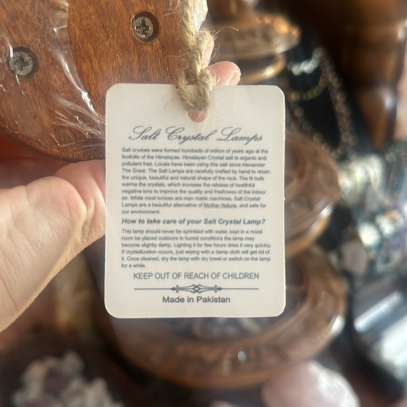 Himalayan salt lamp moon shaped USB connector NEW - Picture 3 of 4